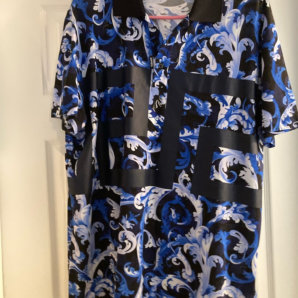 Versace Polo size xl colors blue/black/white